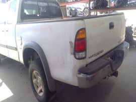 2004 TOYOTA TUNDRA, WHITE, EXTD CAB, 4.7L, AT, 4WD.  Z26444